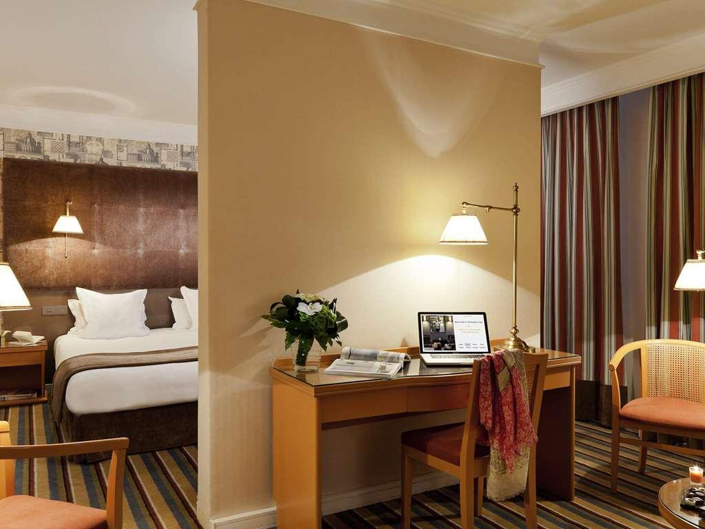 Hotel Barriere L'Hotel Du Lac Enghien-les-Bains Oda fotoğraf